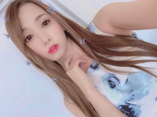 友田彩也香のプロフィール